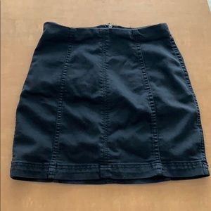 Free People size 4 black mini skirt